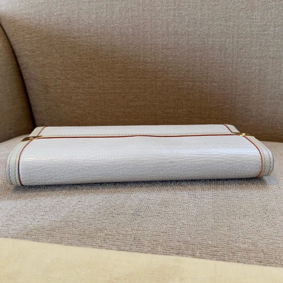 Louis Vuitton Suhali Porte Tresor Wallet - Picture 3 of 16